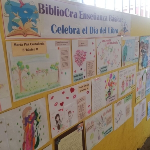 Los alumnos/as del colegio celebraron el Día del Libro con un mural de poemas y dibujos propios